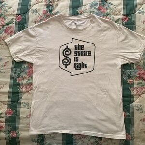 The Strike Is Right t-shirt / used / white / Large
